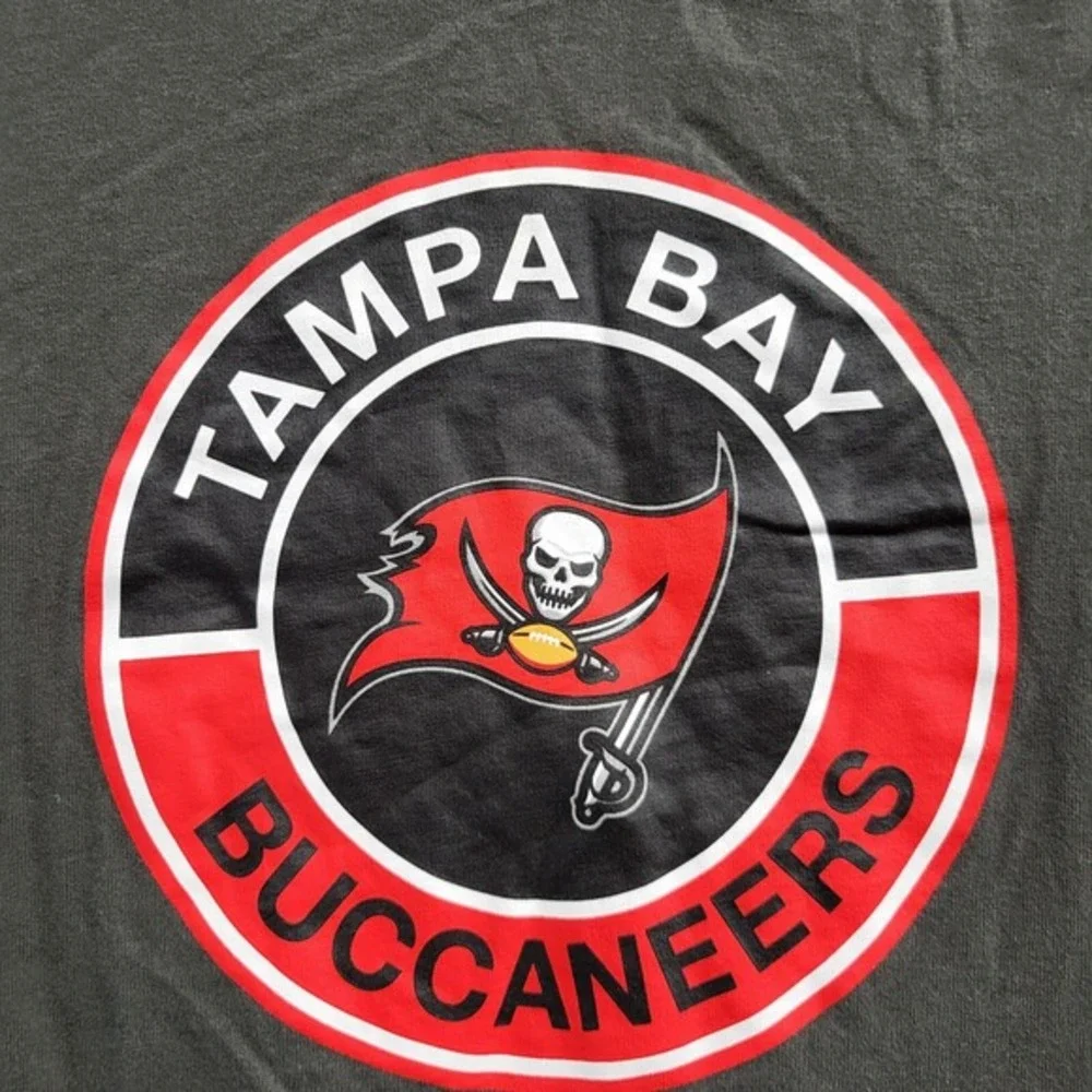 Tampa Bay Buccaneers Men Shirt XL Gray Raglan New‎ Era Tee Long Sleeve